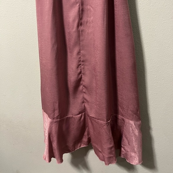NWT Lulus Wrapped Up In Love Mauve Textured Satin Wrap Midi Dress Womens Size M - Picture 10 of 11